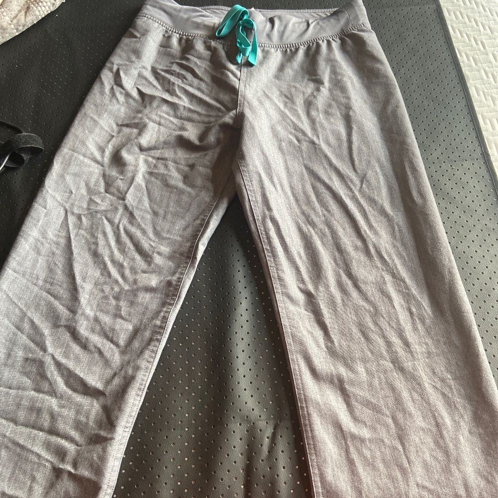 Figs pants